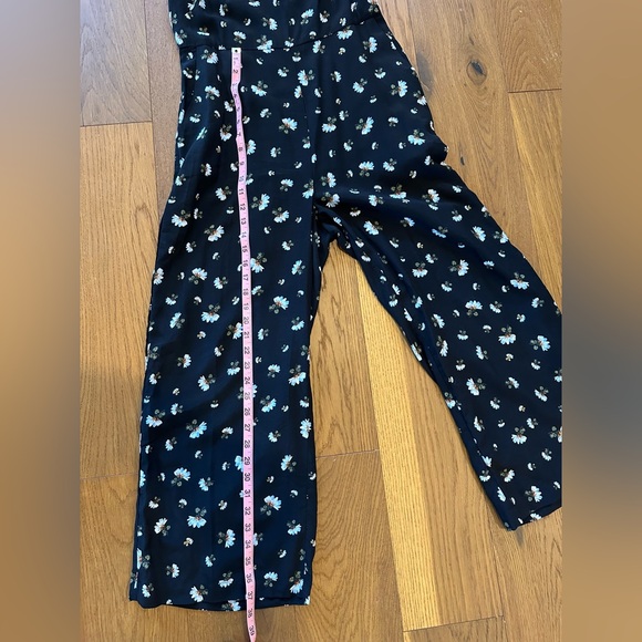LOFT Lily Tie Back Jumpsuit - Size 4 - Picture 11 of 11